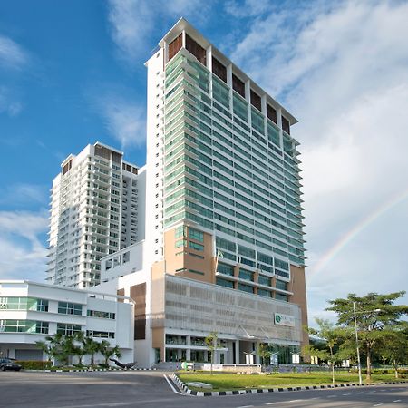 Olive Tree Hotel Penang Bayan Lepas Exterior photo